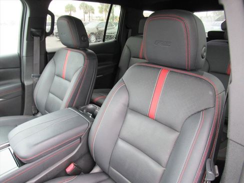 Used 2024 Chevrolet Traverse RS w/ LPO, Floor Liner Package image 18