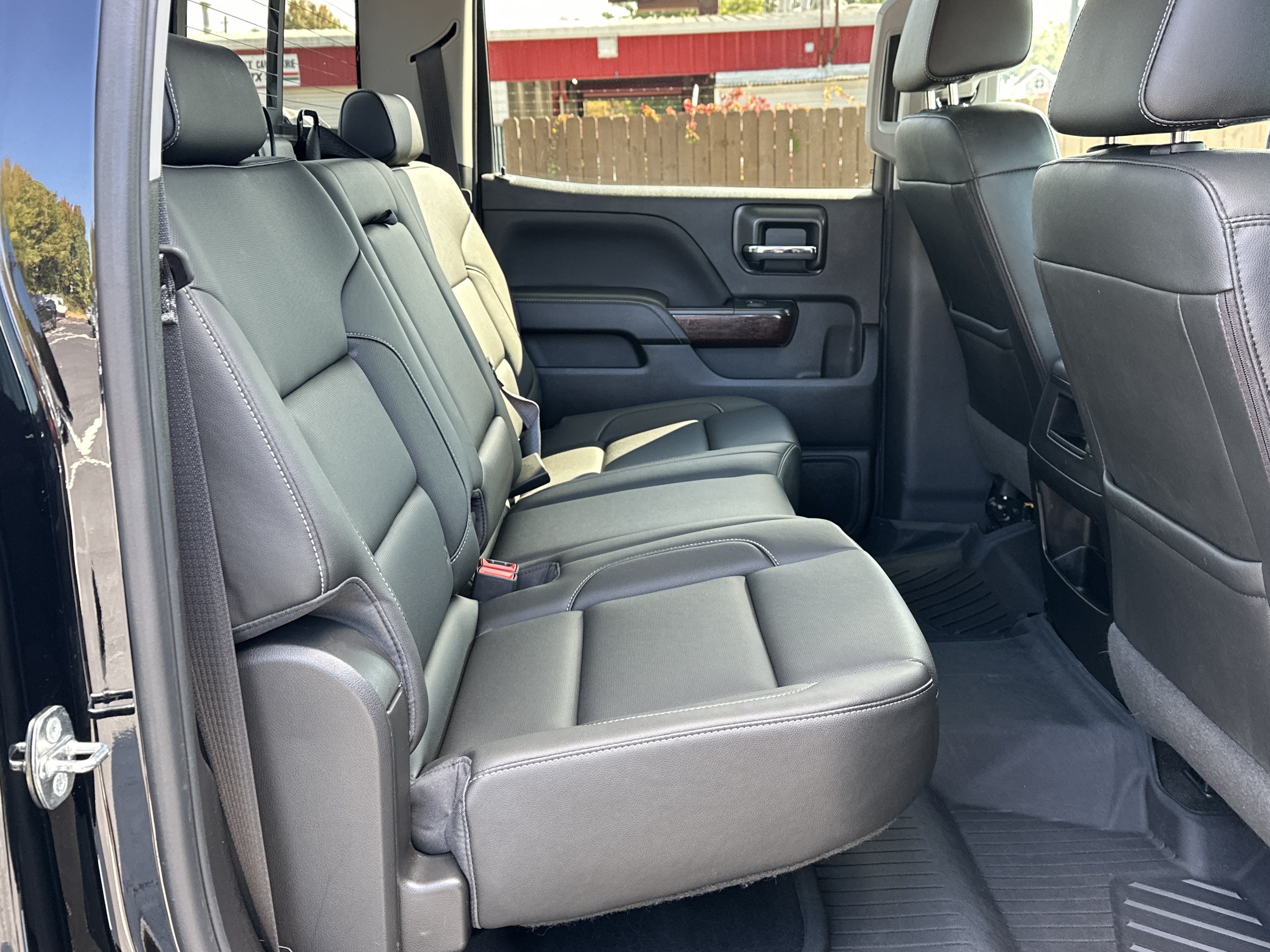 Used 2018 GMC Sierra 1500 SLT w/ Enhanced Driver Alert Package RWD image 13