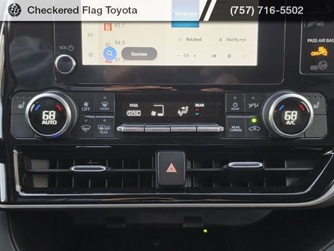 Used 2023 Toyota Highlander XLE image 34