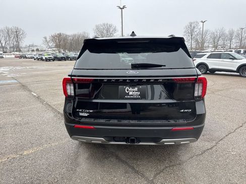 New 2026 Ford Explorer Active w/ Active Comfort Package image 3