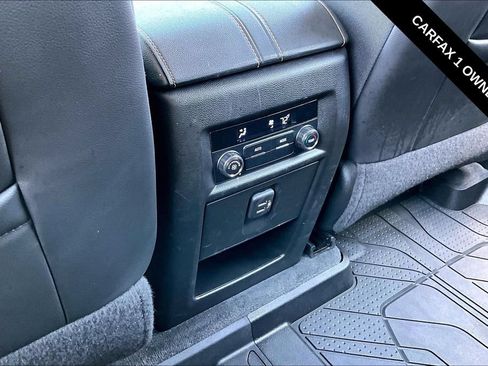 Used 2020 Chevrolet Traverse LT w/ Driver Confidence II Package FWD image 12