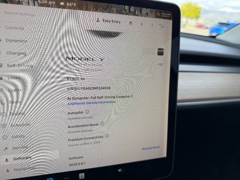 Used 2021 Tesla Model Y Long Range AWD/4WD image 29