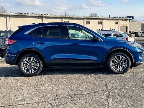 Certified 2022 Ford Escape SEL AWD/4WD image 2