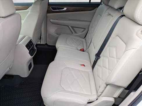 New 2026 Volkswagen Atlas SE FWD image 15