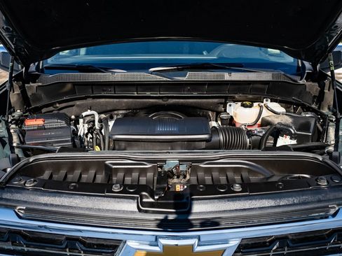 Used 2025 Chevrolet Silverado 1500 LT image 39