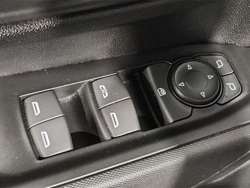 Used 2025 Chevrolet Silverado 2500 Custom w/ Custom Convenience Package image 17