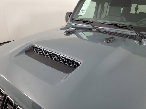 New 2026 Jeep Gladiator Sport image 11