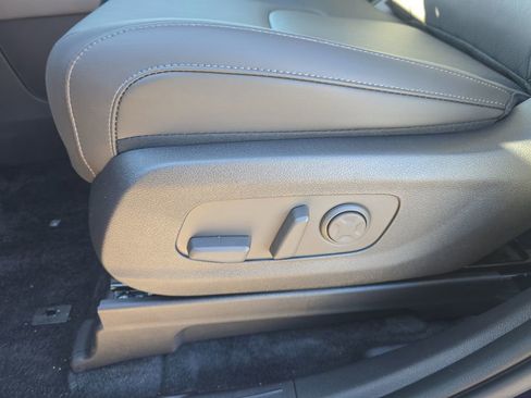 New 2026 Kia Carnival EX FWD image 21