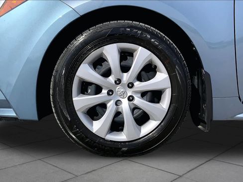 Used 2026 Toyota Corolla LE FWD image 11