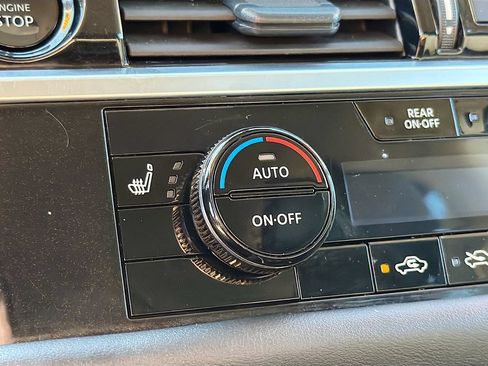 Used 2025 Nissan Pathfinder SV FWD image 19