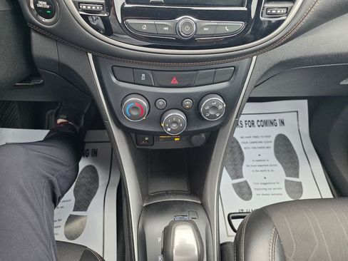 Used 2019 Chevrolet Trax LT w/ Driver Confidence Package image 18