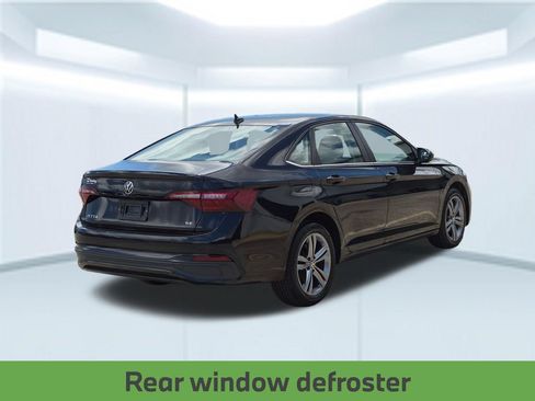 Used 2024 Volkswagen Jetta SE FWD image 6