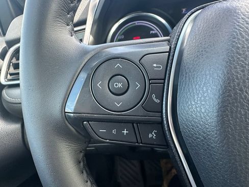 Used 2020 Toyota Camry SE w/ Carpet Mat Package FWD image 17