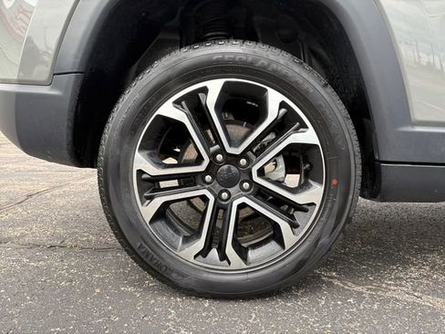 Used 2022 Jeep Compass Limited AWD/4WD image 19