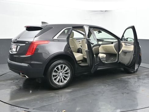 Used 2018 Cadillac XT5 Luxury w/ Driver Awareness Package image 53
