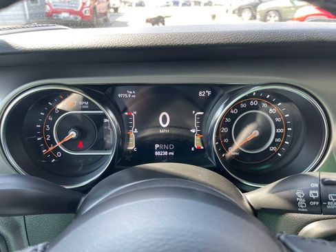 Used 2021 Jeep Wrangler Unlimited Sport image 19