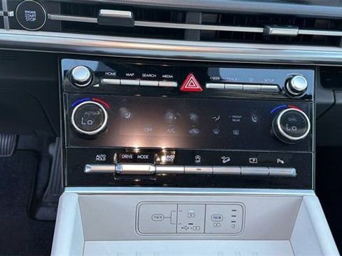 Certified 2025 Hyundai Santa Fe SEL AWD/4WD image 26