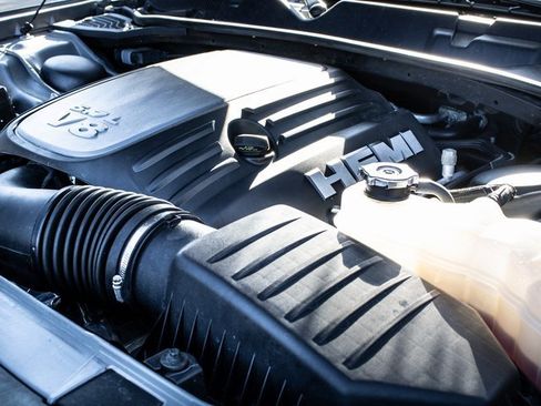 Used 2023 Dodge Challenger R/T w/ Blacktop Package image 7