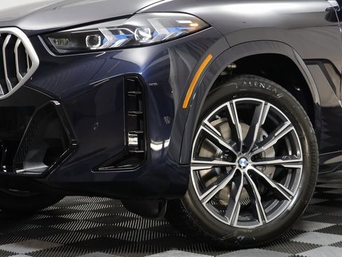 New 2026 BMW X6 xDrive40i image 3