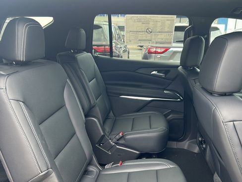 New 2026 Chevrolet Traverse LT w/ Driver Confidence Package AWD/4WD image 15