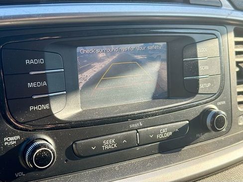 Used 2018 Kia Sorento LX image 13