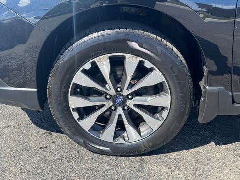 Used 2017 Subaru Outback 2.5i Limited image 10