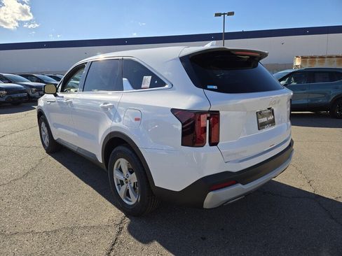 New 2026 Kia Sorento LX FWD image 4