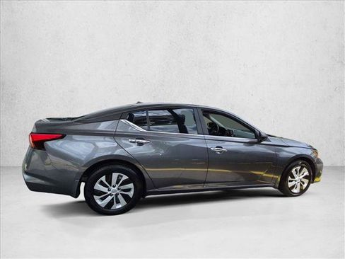 Certified 2025 Nissan Altima 2.5 S FWD image 4