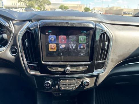 Used 2019 Chevrolet Traverse LT FWD image 19