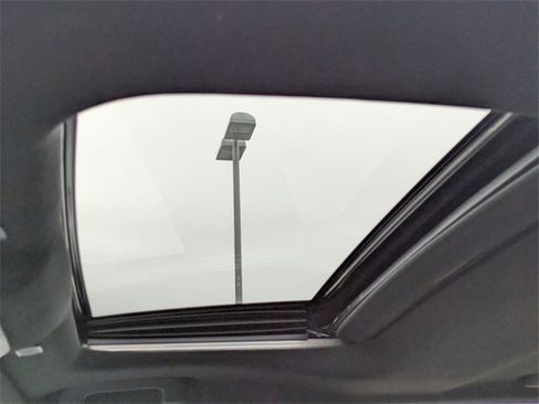 Certified 2023 Toyota Highlander XSE image 16