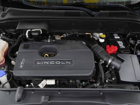 Used 2019 Lincoln Nautilus Reserve AWD/4WD image 30