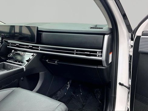Used 2026 Hyundai Santa Fe SEL FWD image 17
