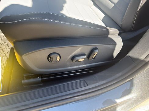 New 2026 Volkswagen Jetta SE FWD image 11