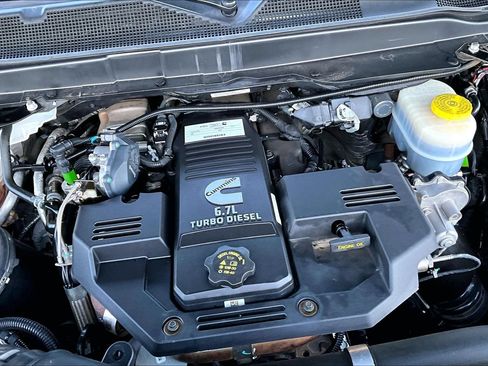 Used 2021 RAM 2500 Laramie w/ Night Edition AWD/4WD image 34