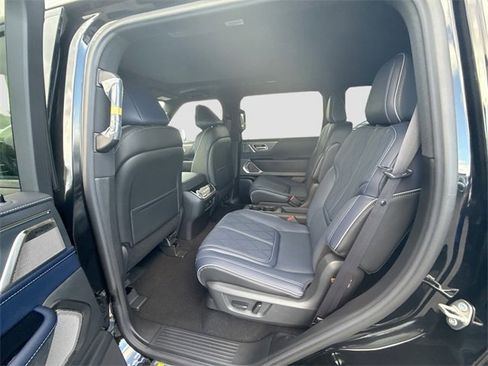 New 2026 INFINITI QX80 4WD image 20