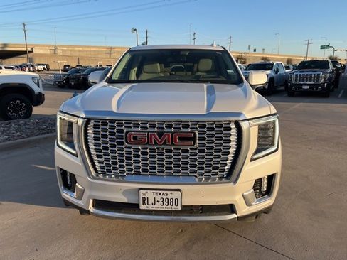 Used 2022 GMC Yukon XL Denali image 5