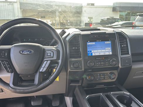 Used 2018 Ford F150 XLT w/ Equipment Group 302A Luxury AWD/4WD image 16