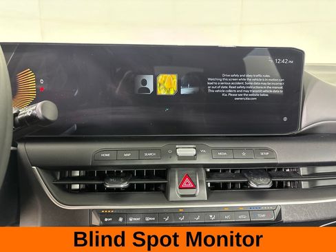 Used 2025 Kia K4 FWD image 13