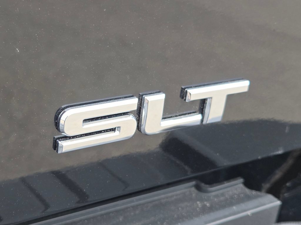 Used 2018 GMC Sierra 2500 SLT w/ Snow Plow Prep Package AWD/4WD image 30