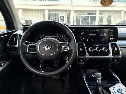 Used 2021 Kia Sorento LX FWD image 24