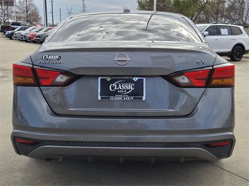Used 2023 Nissan Altima 2.5 SV image 5