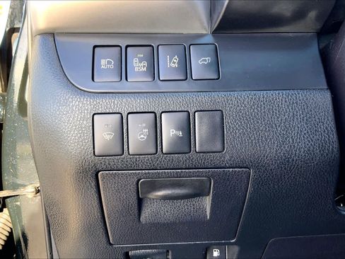 Used 2014 Toyota Highlander Limited Platinum image 32