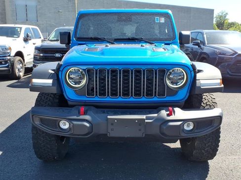 Used 2025 Jeep Wrangler Unlimited Rubicon AWD/4WD image 4