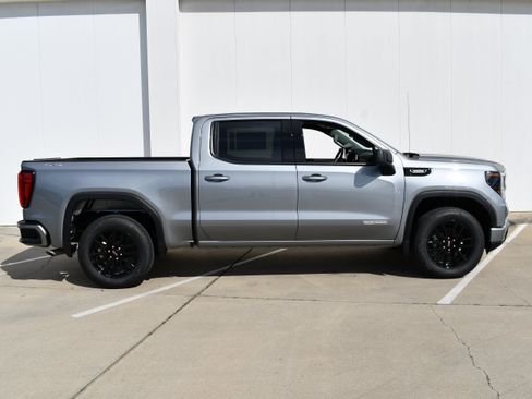 Used 2026 GMC Sierra 1500 Elevation AWD/4WD image 4