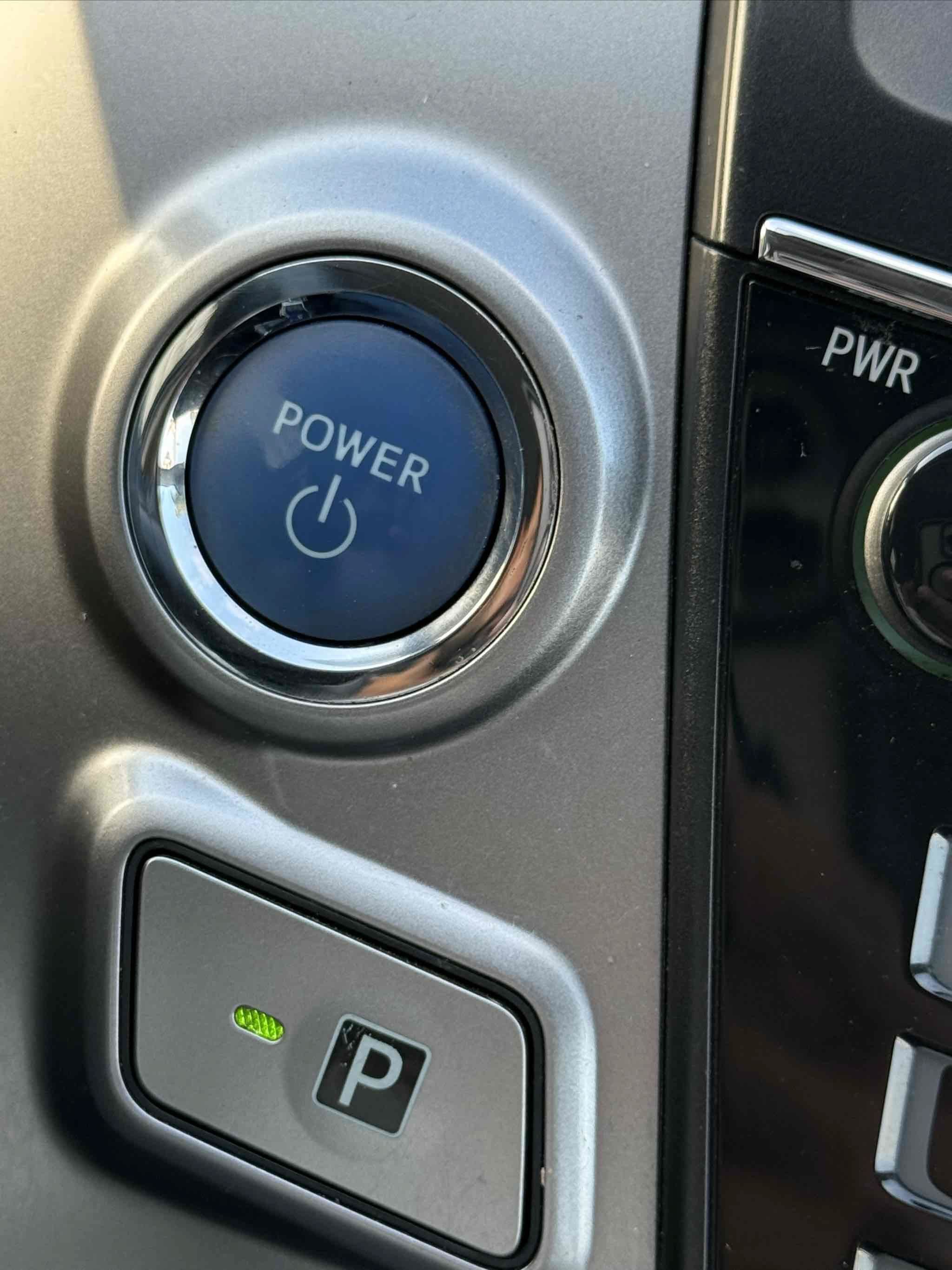 Used 2017 Toyota Prius V Four FWD image 10