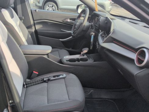 New 2026 Chevrolet Trax RS w/ Sunroof Package image 86