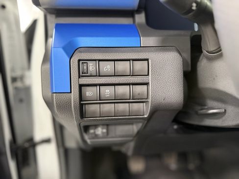 Used 2025 Toyota Tacoma TRD Off-Road image 13