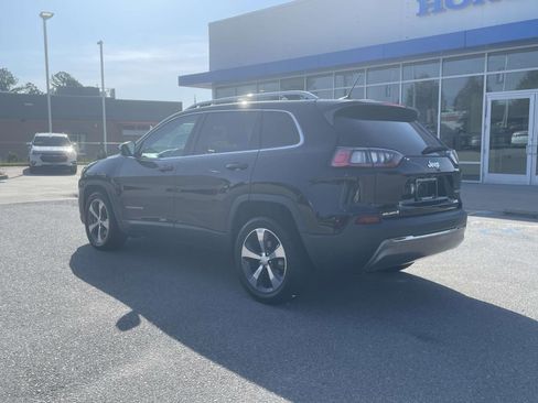 Used 2019 Jeep Cherokee Limited FWD image 4