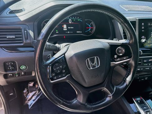 Used 2020 Honda Pilot Touring image 17