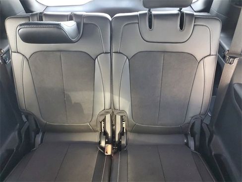 New 2025 Jeep Grand Cherokee L Altitude image 11